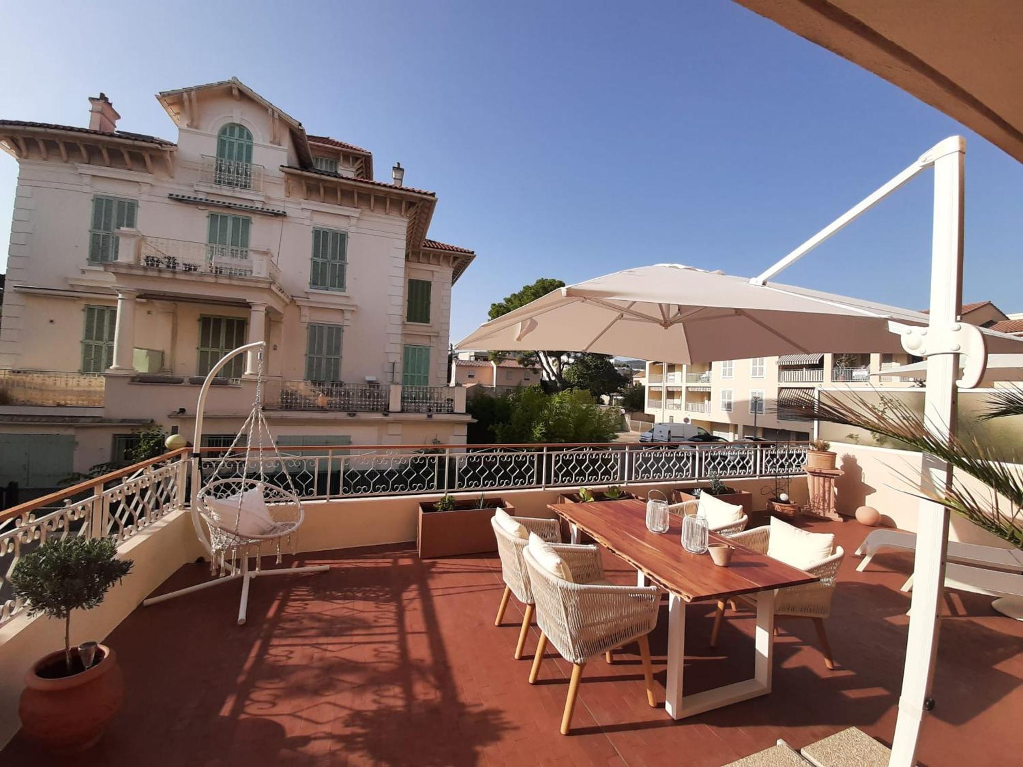 Sanary- La Vie Est Belle- Centre Ville 2 Minutes A Pied- Plage 5 Minutes Exterior foto